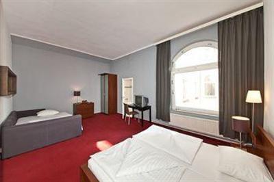 фото отеля Select Hotel am Holstenwall