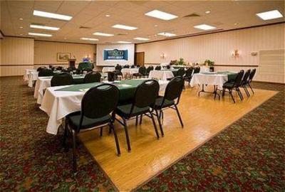 фото отеля Holiday Inn Fond du Lac