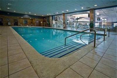 фото отеля Holiday Inn Fond du Lac
