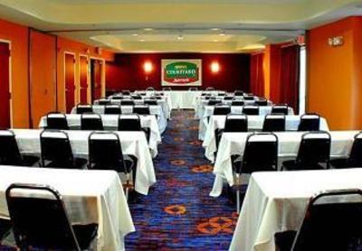 фото отеля Courtyard by Marriott Anniston Oxford