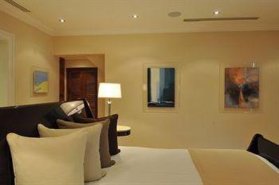 фото отеля Compass House