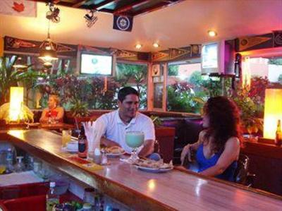 фото отеля Azteca Inn Mazatlan