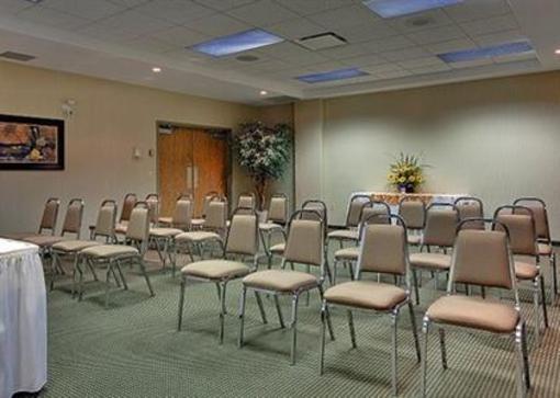 фото отеля Holiday Inn Express Hotel & Salmon Arm