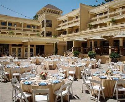 фото отеля Toll House Hotel