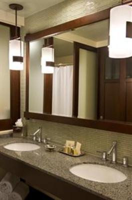 фото отеля Toll House Hotel
