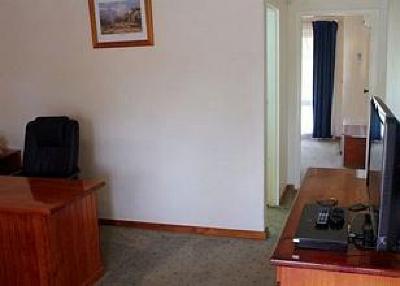 фото отеля Quality Inn Carriage House