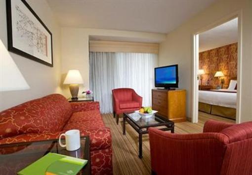 фото отеля Courtyard Tysons Corner Fairfax