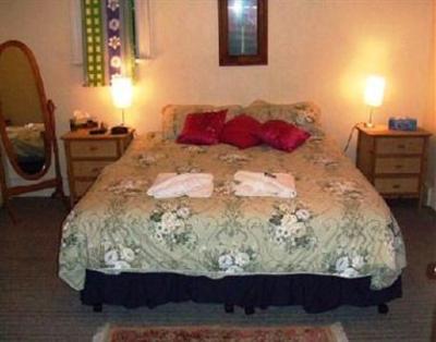фото отеля Hulmes Court Bed and Breakfast
