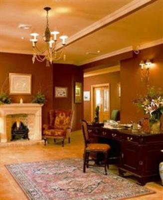 фото отеля WatersEdge Hotel