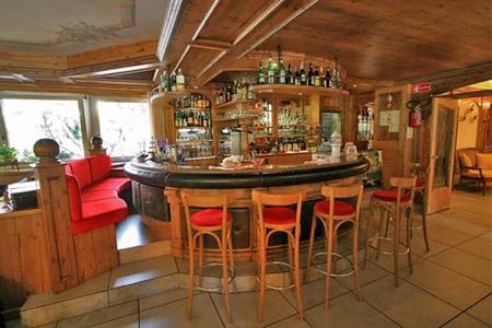 фото отеля Hotel Medil Campitello di Fassa