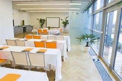 фото отеля Holiday Inn Prague Airport
