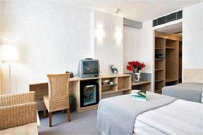 фото отеля Holiday Inn Prague Airport