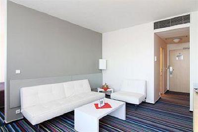 фото отеля Holiday Inn Prague Airport