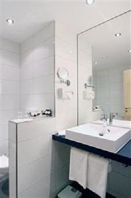 фото отеля Holiday Inn Prague Airport