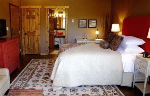 фото отеля The Prairie Creek Inn