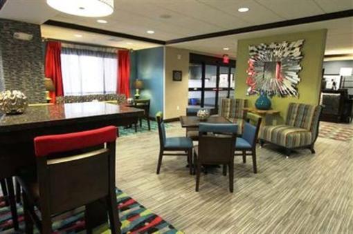 фото отеля Hampton Inn Iowa City University Area