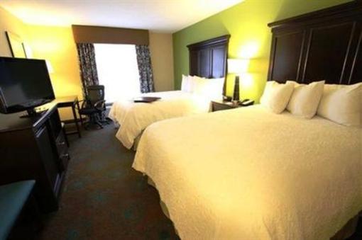 фото отеля Hampton Inn Iowa City University Area