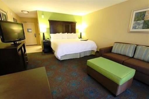 фото отеля Hampton Inn Iowa City University Area