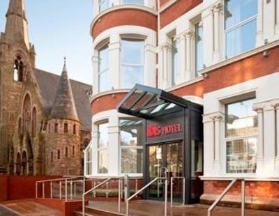 фото отеля Ibis Belfast Queens Quarter