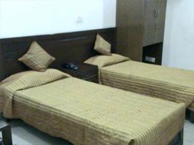 фото отеля Hotel  Atithi - East of Kailash, South Delhi