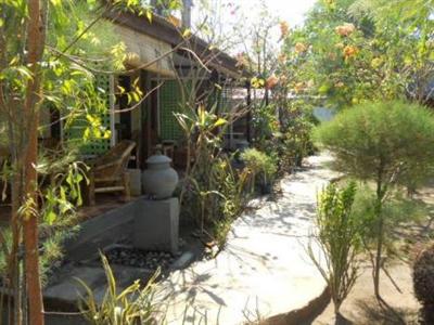 фото отеля Gili Smile Homestay