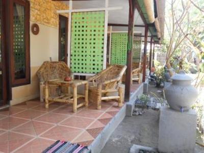 фото отеля Gili Smile Homestay