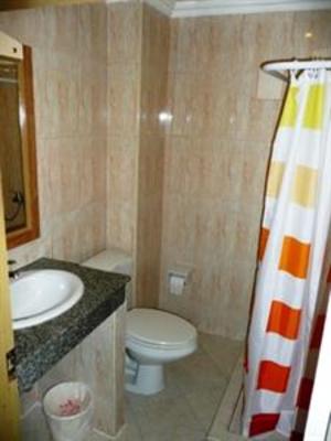 фото отеля Adonis Guest House
