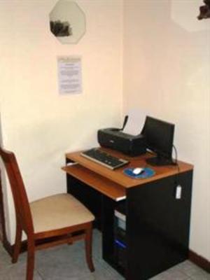 фото отеля Adonis Guest House