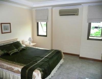фото отеля Adonis Guest House