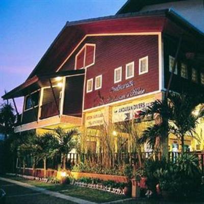 фото отеля Andamans House Hotel Phuket