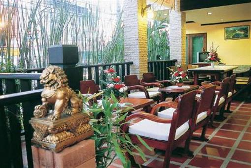 фото отеля Andamans House Hotel Phuket
