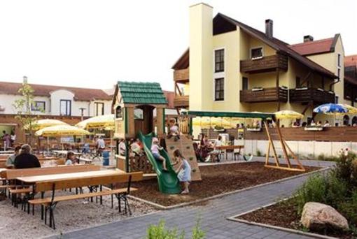 фото отеля Hotel-Gasthof Zur Post Kummersbruck