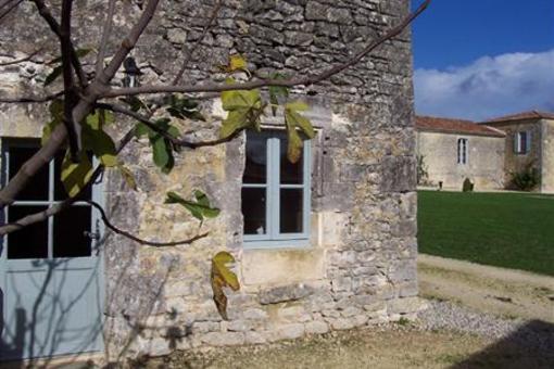 фото отеля Logis de l'Astree
