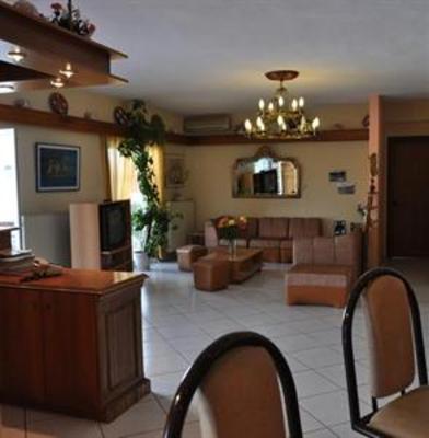 фото отеля Philoxenia Inn