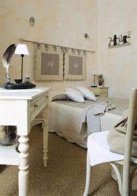 фото отеля Le Manoir Hotel Mornas