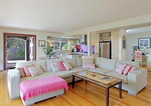 фото отеля Chez Byron Accommodation