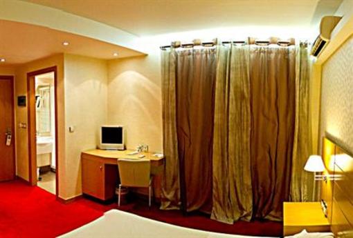 фото отеля Deves Hotel