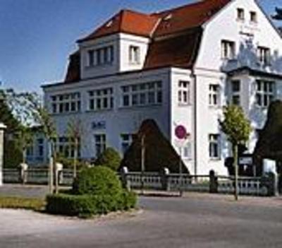 фото отеля Hotel Am Meer Ostseebad Baabe
