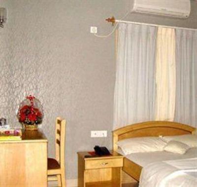 фото отеля Bluemoon Log Inn Bangalore