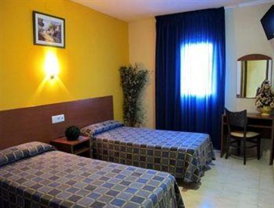 фото отеля L'Hotelet Hotel Cambrils