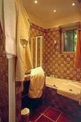 фото отеля Le Mas Des Carassins Hotel