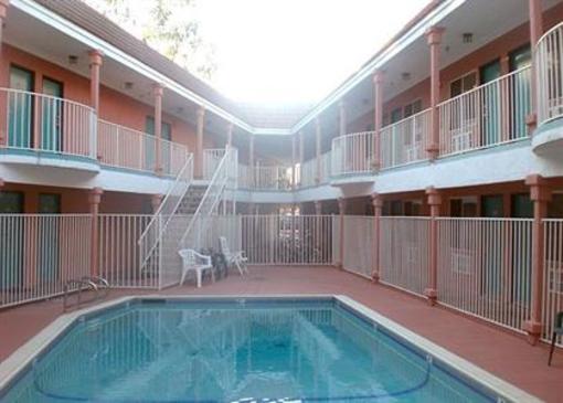 фото отеля Econo Inn