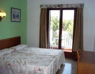 фото отеля Hostal Talamanca Santanyi