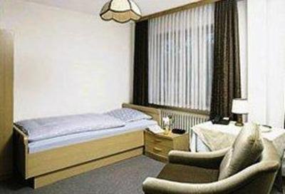 фото отеля Hotel Waldfrieden Bad Zwischenahn