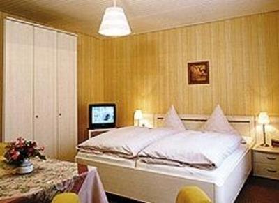 фото отеля Hotel Waldfrieden Bad Zwischenahn