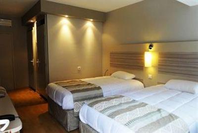 фото отеля Kyriad Toulouse Hotel Roques