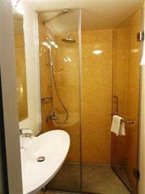фото отеля Kyriad Toulouse Hotel Roques