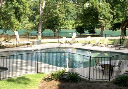 фото отеля Courtyard by Marriott New Braunfels River Village