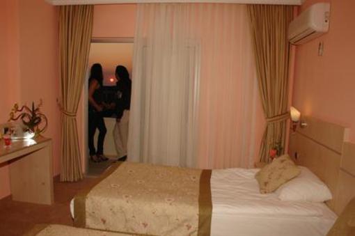 фото отеля Hera Park Hotel
