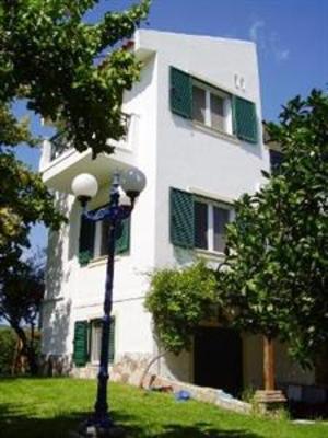 фото отеля Paris Village Apartment Hotel Chrani